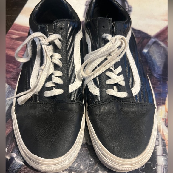 Vans women’s 9 (great condition) - Picture 1 of 4